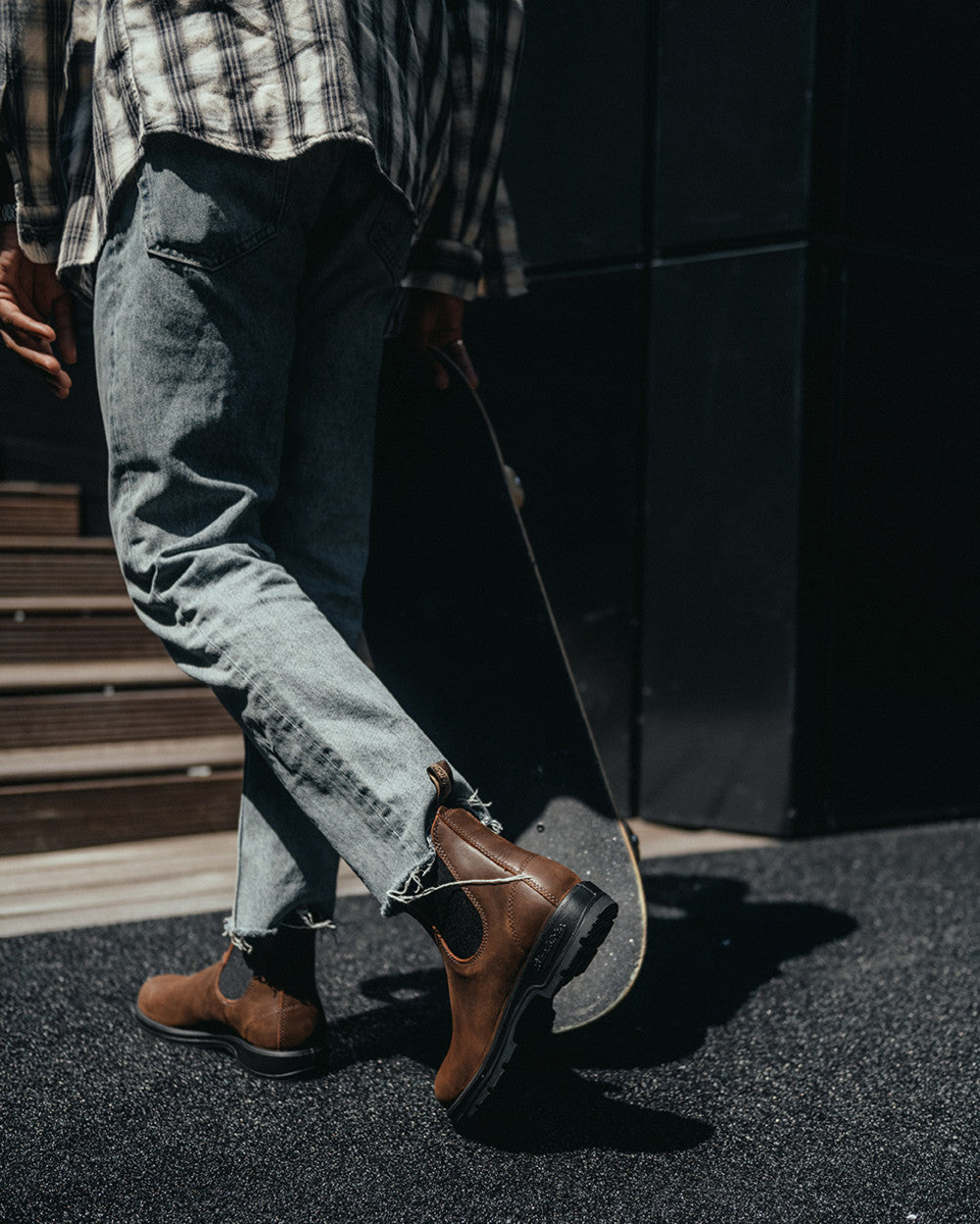 Men's Classics #1609 - Image 15