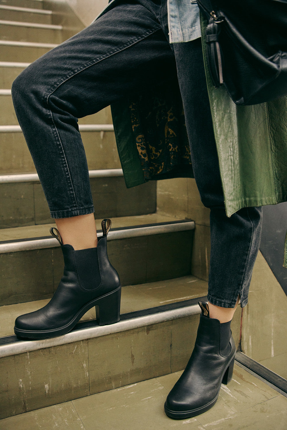 Women's Series #2365 - Image 12